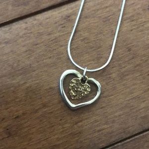 NWOT Beautiful silver & gold tone heart necklace!!